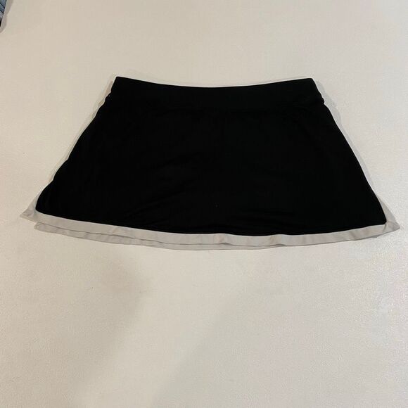 Nike Dri-FIT Black Tennis Running Skort Women’s Medium Built-In Shorts Activewea - Picture 2 of 9